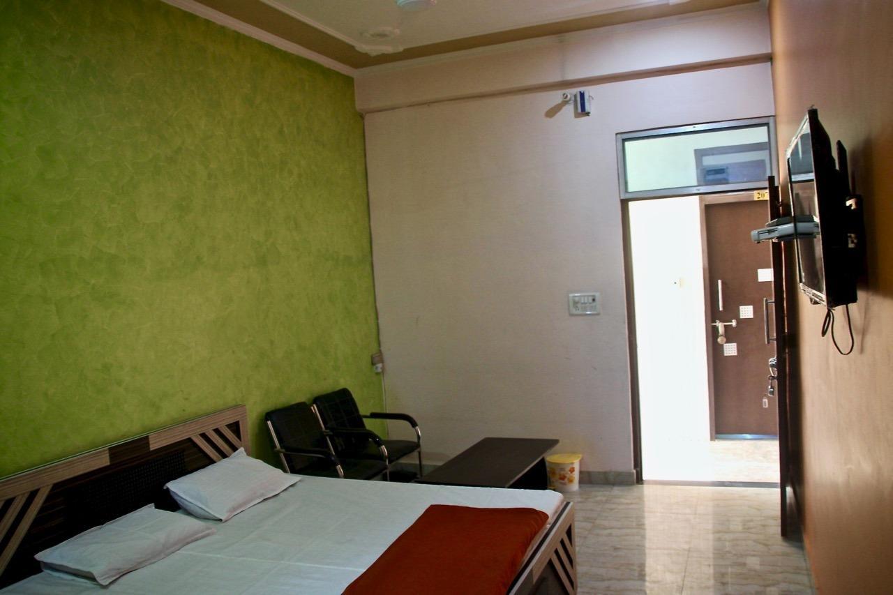Vinayak Palace Hotel Mathura Esterno foto